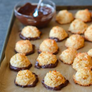 Read more about the article Coconut Macaroons